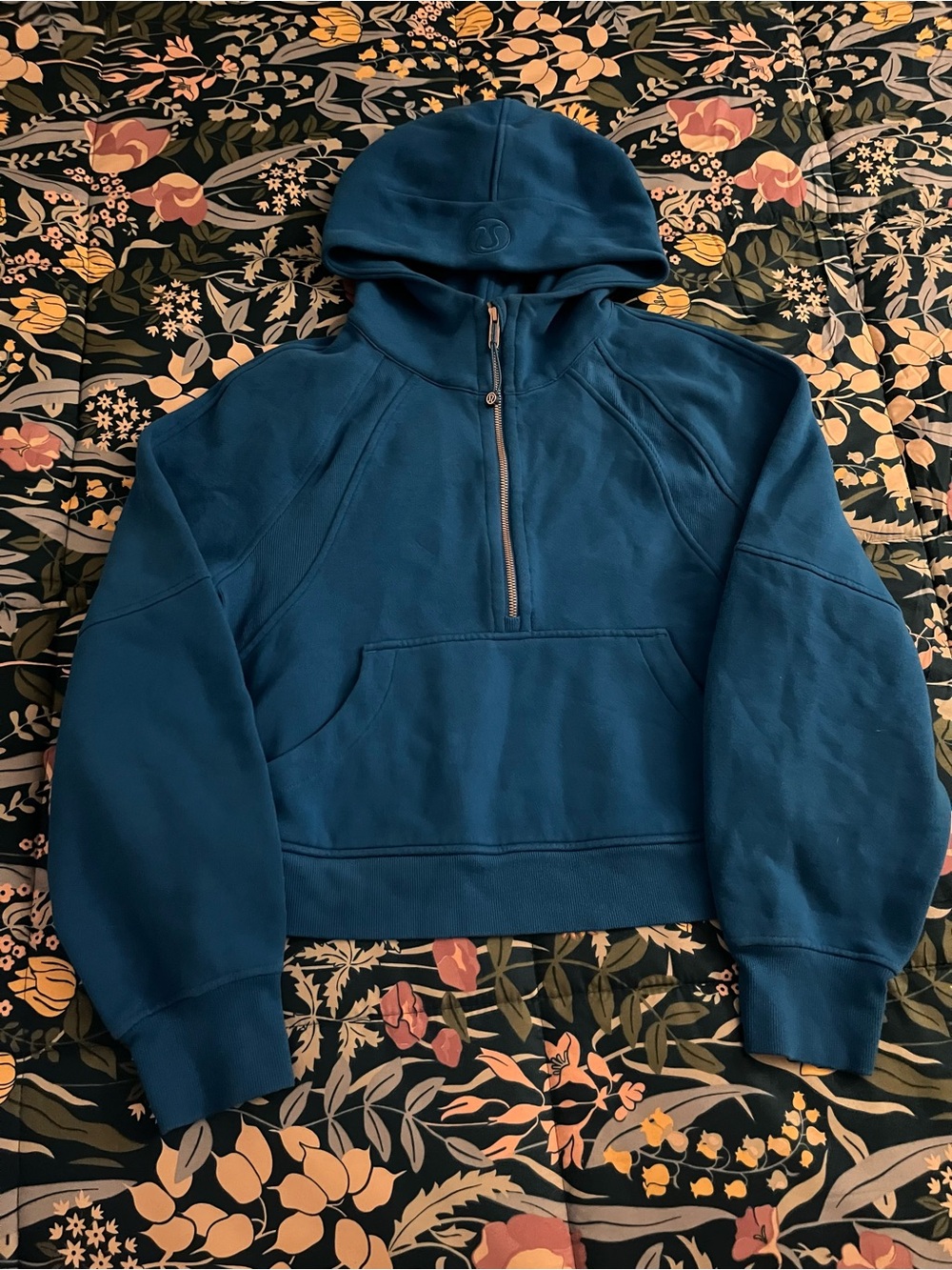 lululemon athletica Scuba Hoodie Sweater Women’s Size Medium/Large